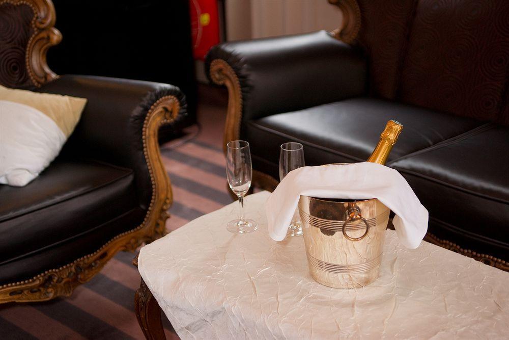 Hotel Logis Beausejour 3*